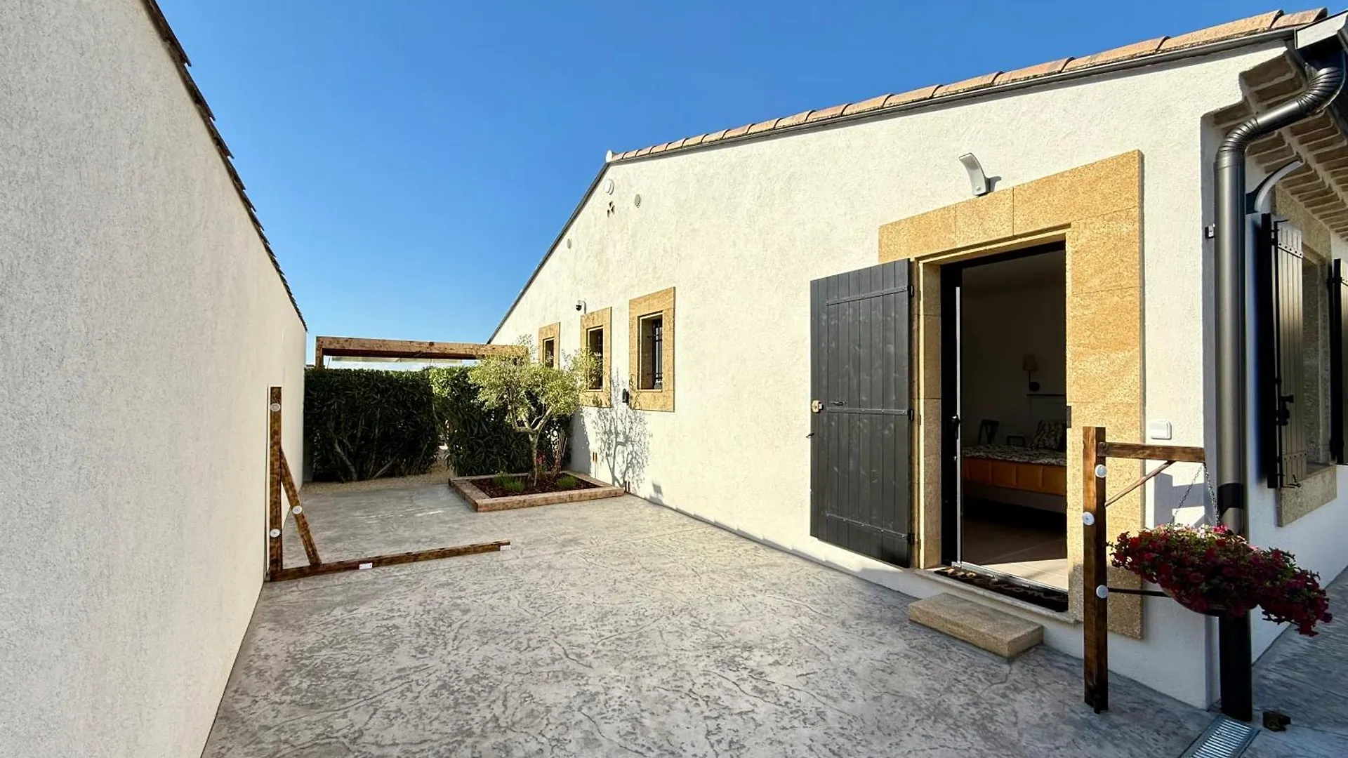 ゲストハウス Une Nuit En Luberon Puyvert