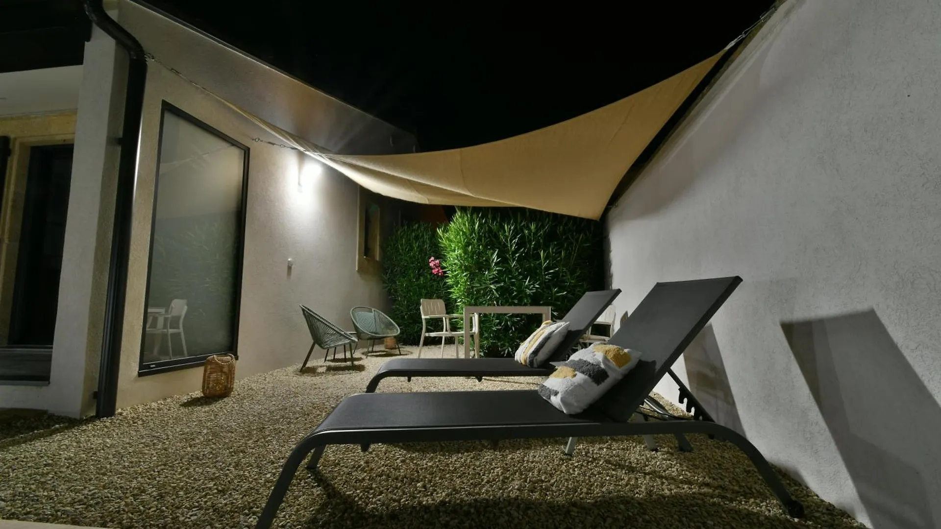 Guest house Une Nuit En Luberon Puyvert France