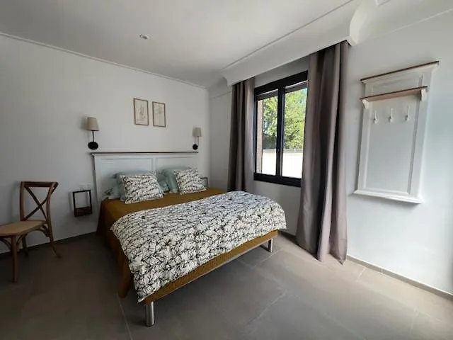 Guest house Une Nuit En Luberon Puyvert